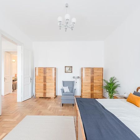Modern Bauhaus Apartment Budapest Bagian luar foto