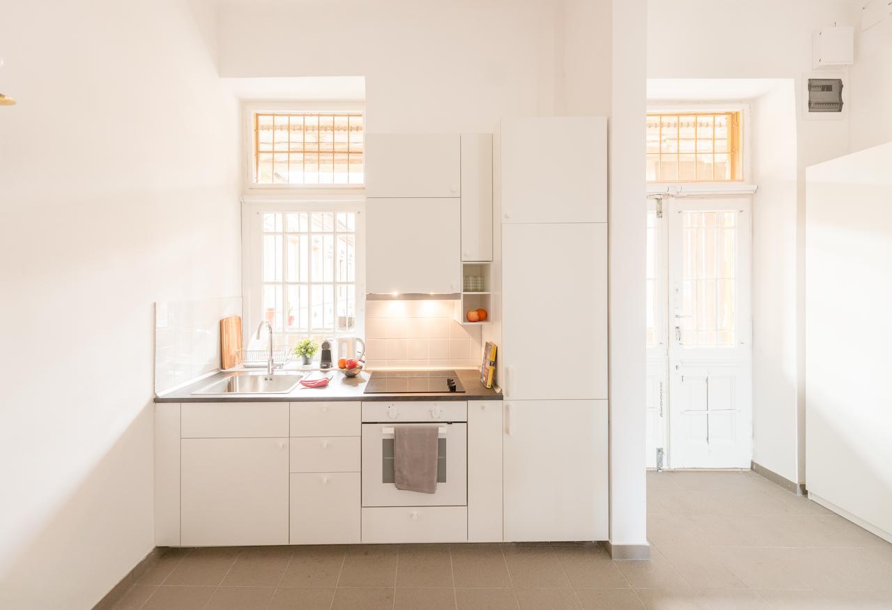 Modern Bauhaus Apartment Budapest Bagian luar foto