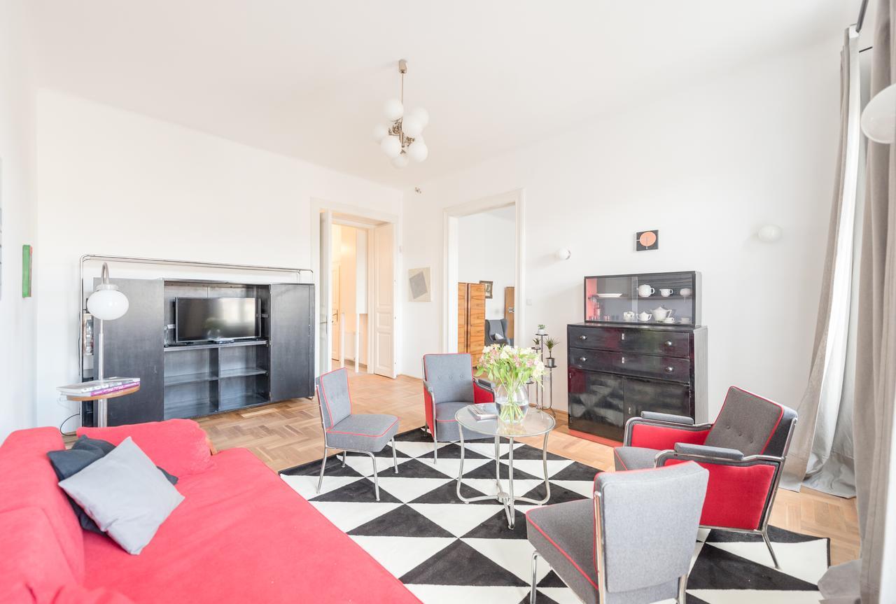 Modern Bauhaus Apartment Budapest Bagian luar foto