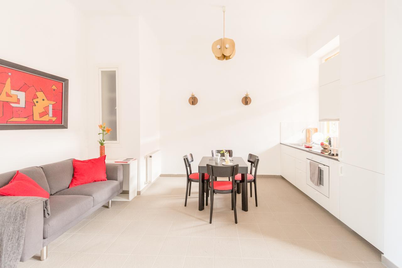 Modern Bauhaus Apartment Budapest Bagian luar foto